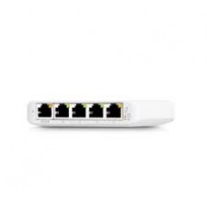 Compact, 5port 2.5G switch that can be powered with PoE or a USBC adapter.